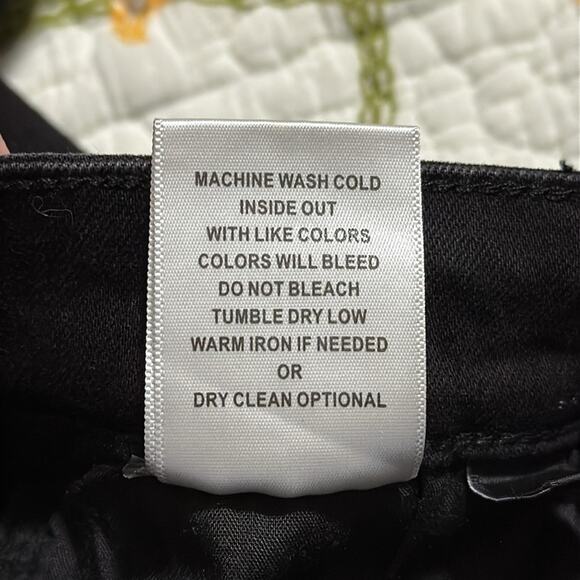 Buckle Flying Monkey women’s size 29 jet black mid rise cropped denim jeans nwt - Picture 8 of 13